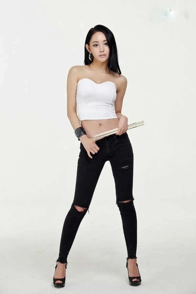 A Yeon — Adult Model, Blogger, Cosplayer, Glamour Model, Influencer, Musician, YouTuber, South Korean