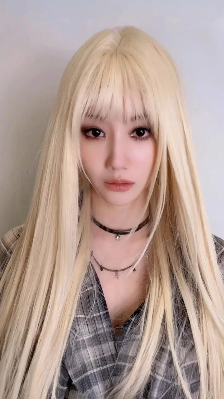 A Yeon photo 8 — Black, Athletic