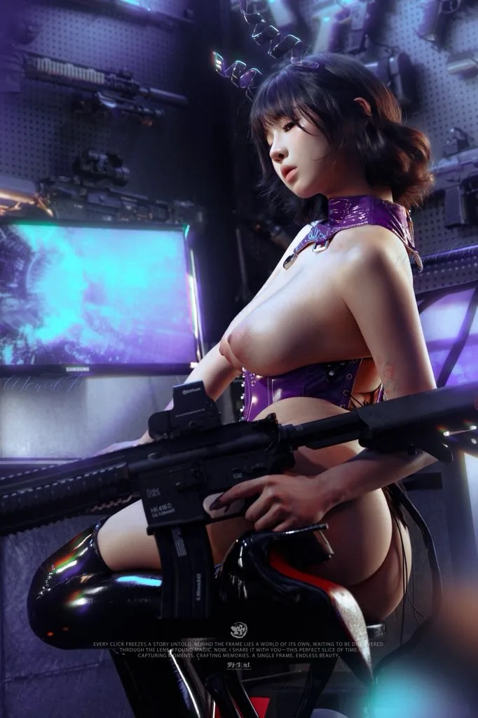 A1ewdFish photo 8 — Cosplayer, Glamour Model, Model