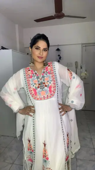 Aabha Paul photo 18 — Actress, Model, Indian