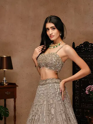 Aadhya Anand photo 18 — Brown, Middle Eastern