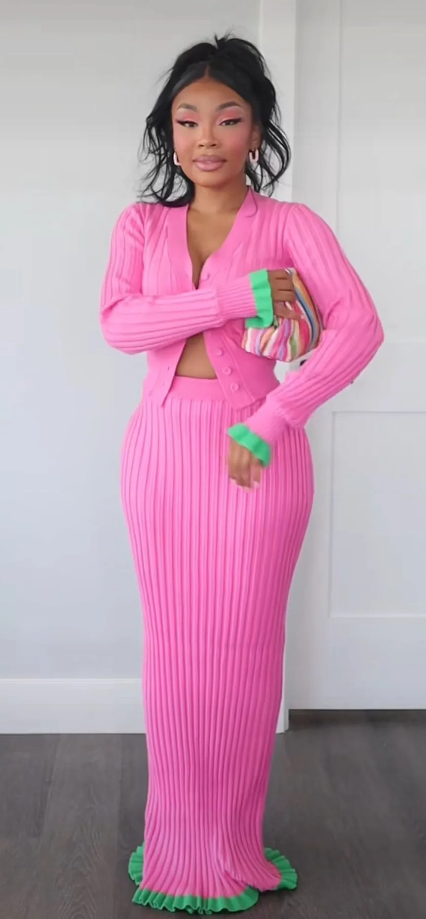 Aaliyah Jay photo 2 — Black, Average