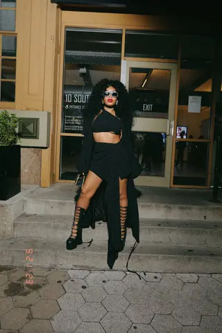 Aaliyah Jay photo 3 — Average, Green