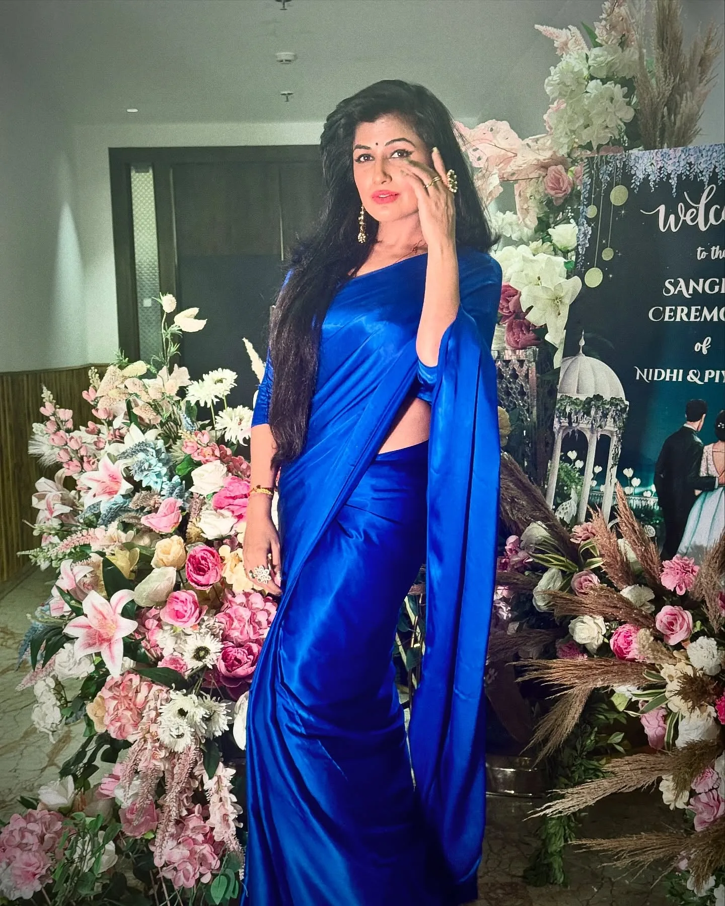 Aarti Puri photo 1 — Indian, Black