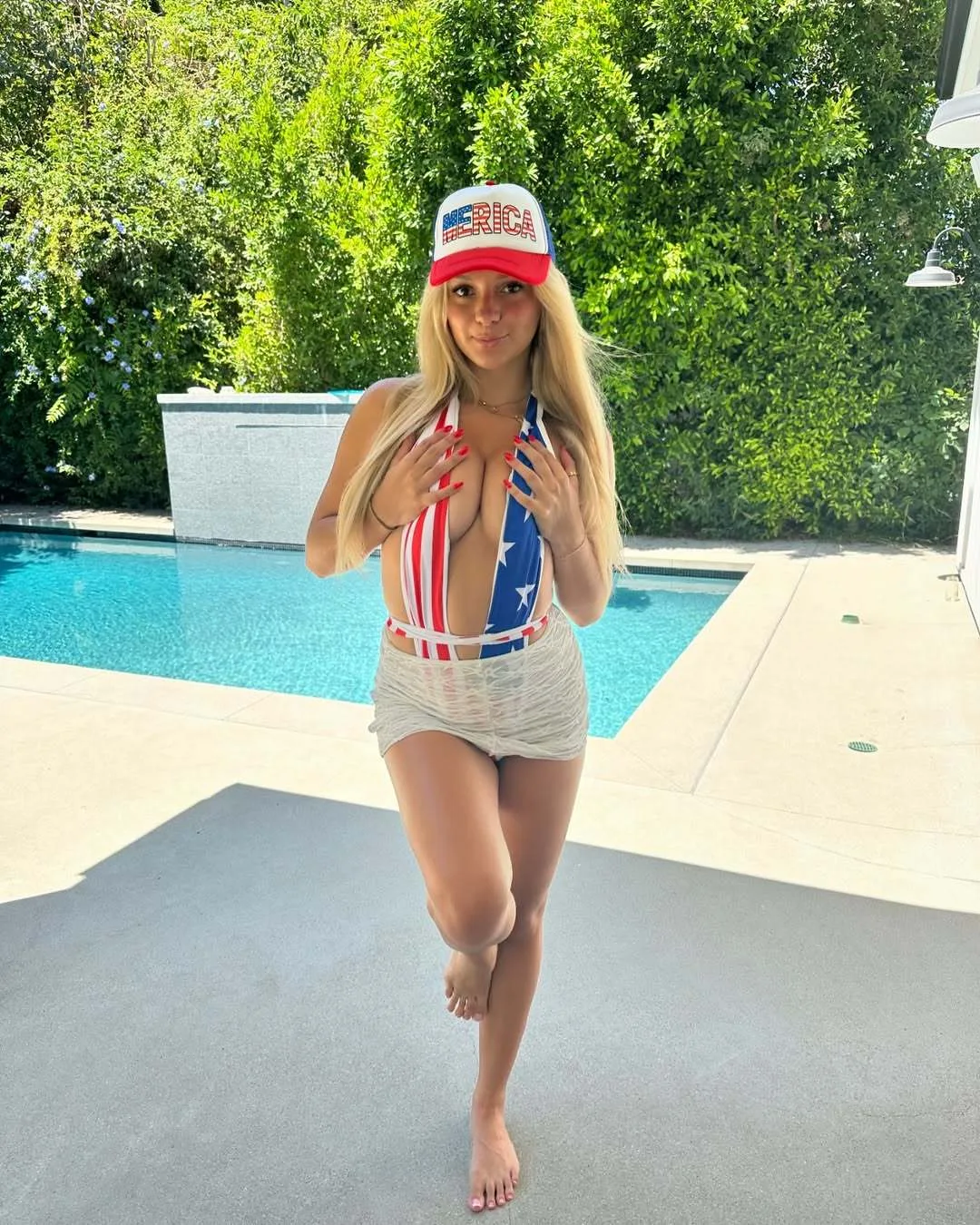 Abigail Lutz photo 1 — American, Blonde