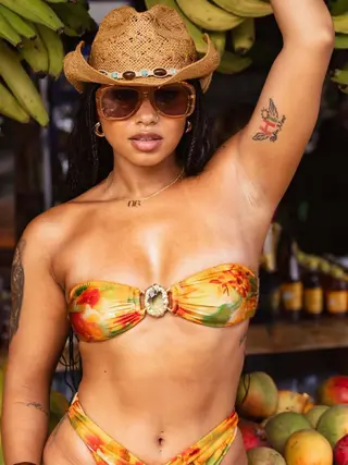 Achsah Basha photo 12 — Blogger, Glamour Model, Trinidadian/Tobagonian
