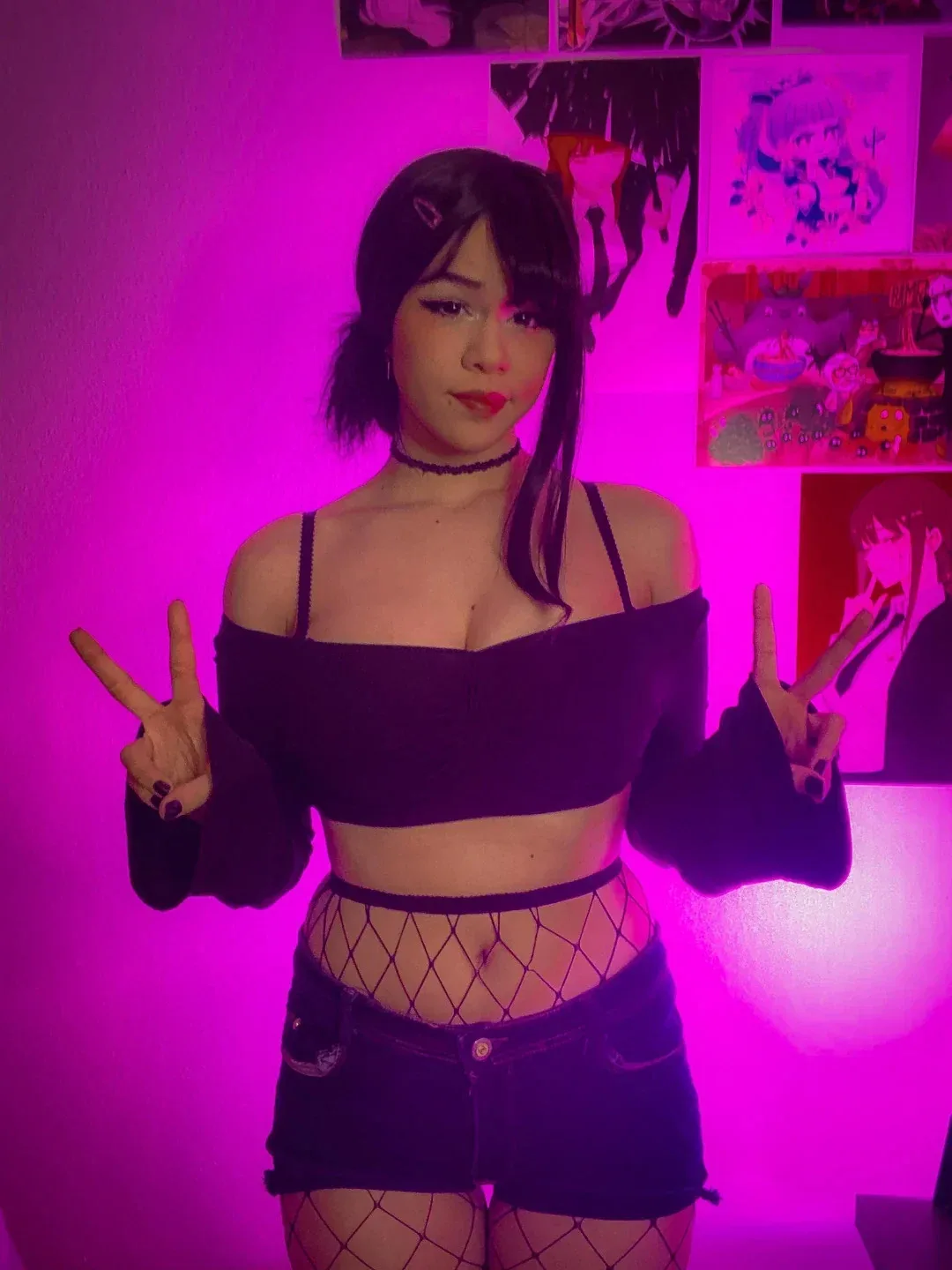Acidmoni photo 16 — Brown, Mixed-race (primarily Asian)