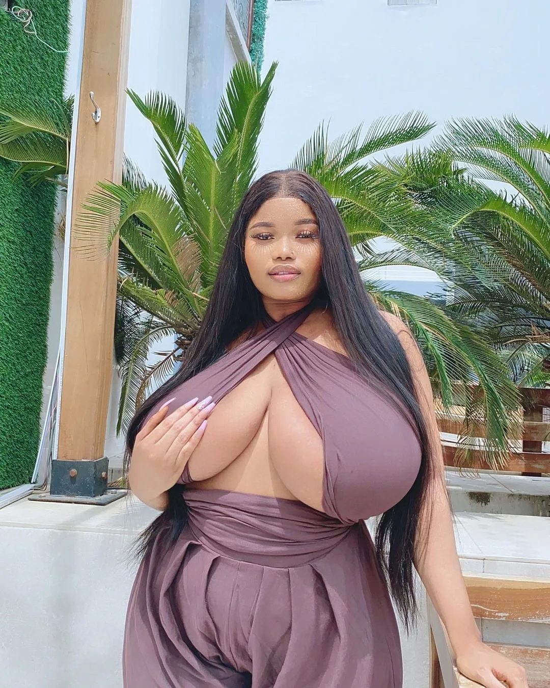 Ada La Pinky photo 18 — Influencer, Plus Size Model, Nigerian