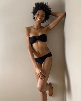 Adaora Akubilo photo 9 — Slim, Brown