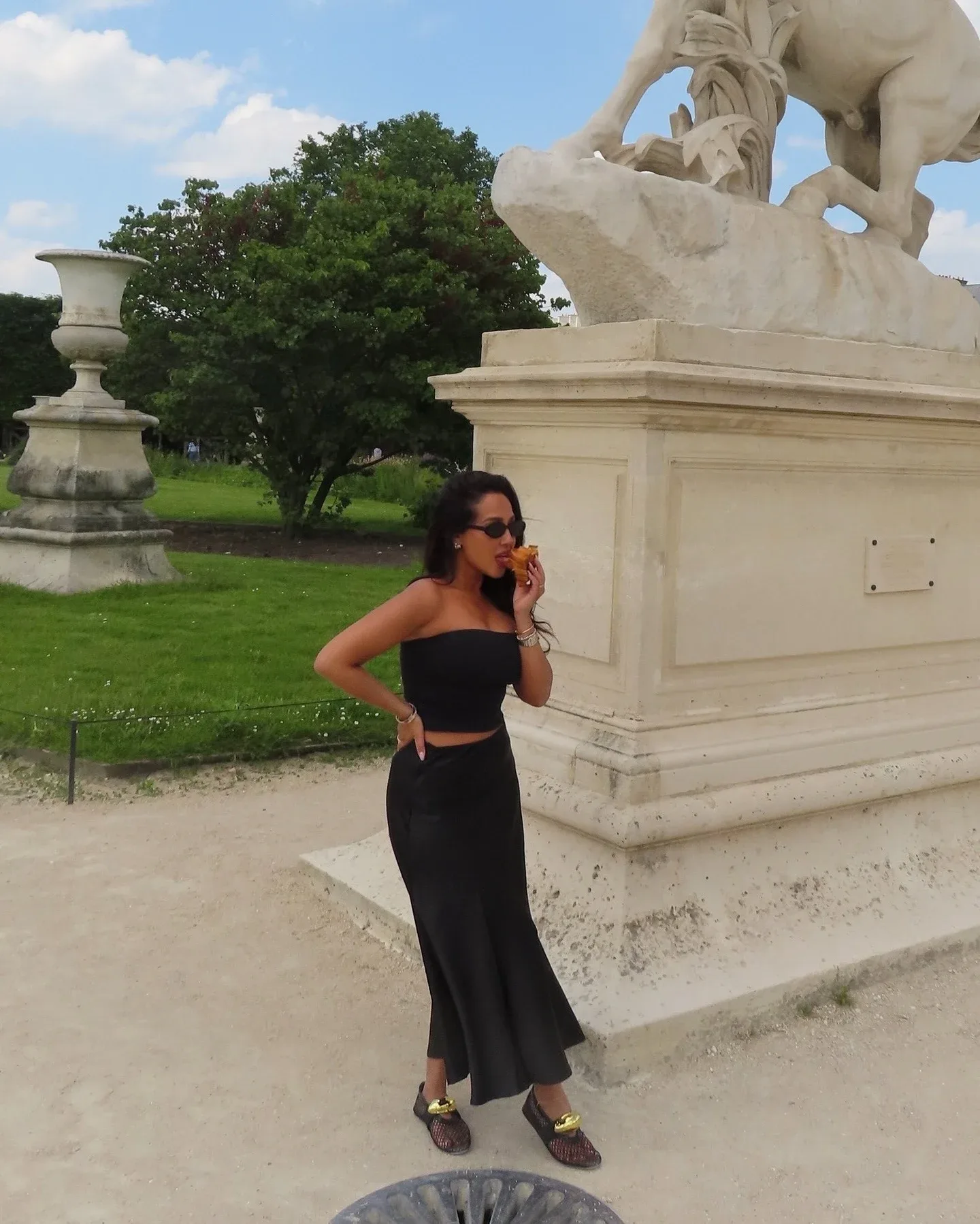 Adrienne Bailon photo 14 — Brown, Average
