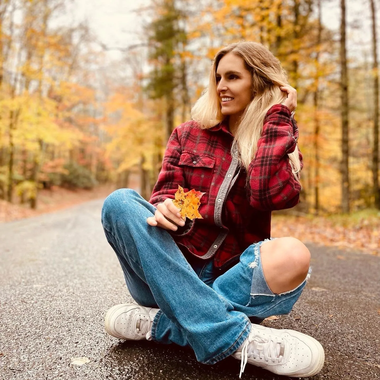 Ainsley Rae photo 7 — American, Blonde
