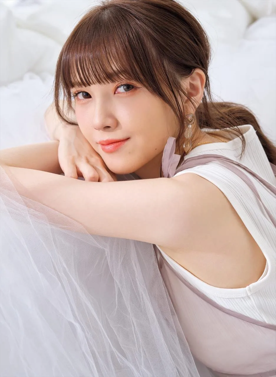 Akari Kito photo 5 — Asian, Actress, Gravure Idol, Musician: Singer, Voice Actress