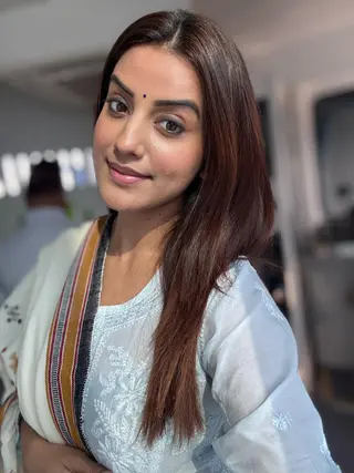 Akshara Singh photo 11 — Asian, Actress, Artist, Presenter
