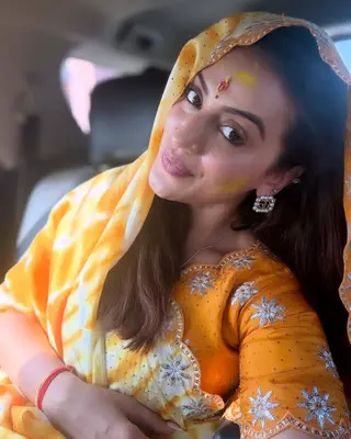 Akshara Singh photo 16 — Brown, Asian