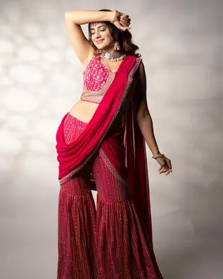 Akshara Singh photo 2 — Black, Slim