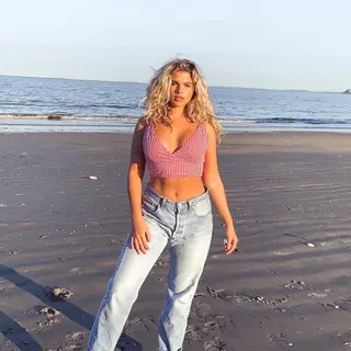 Alana Paolucci photo 4 — Brown, Caucasian