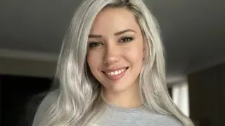 Alanah Pearce photo 10 — Hazel, Caucasian