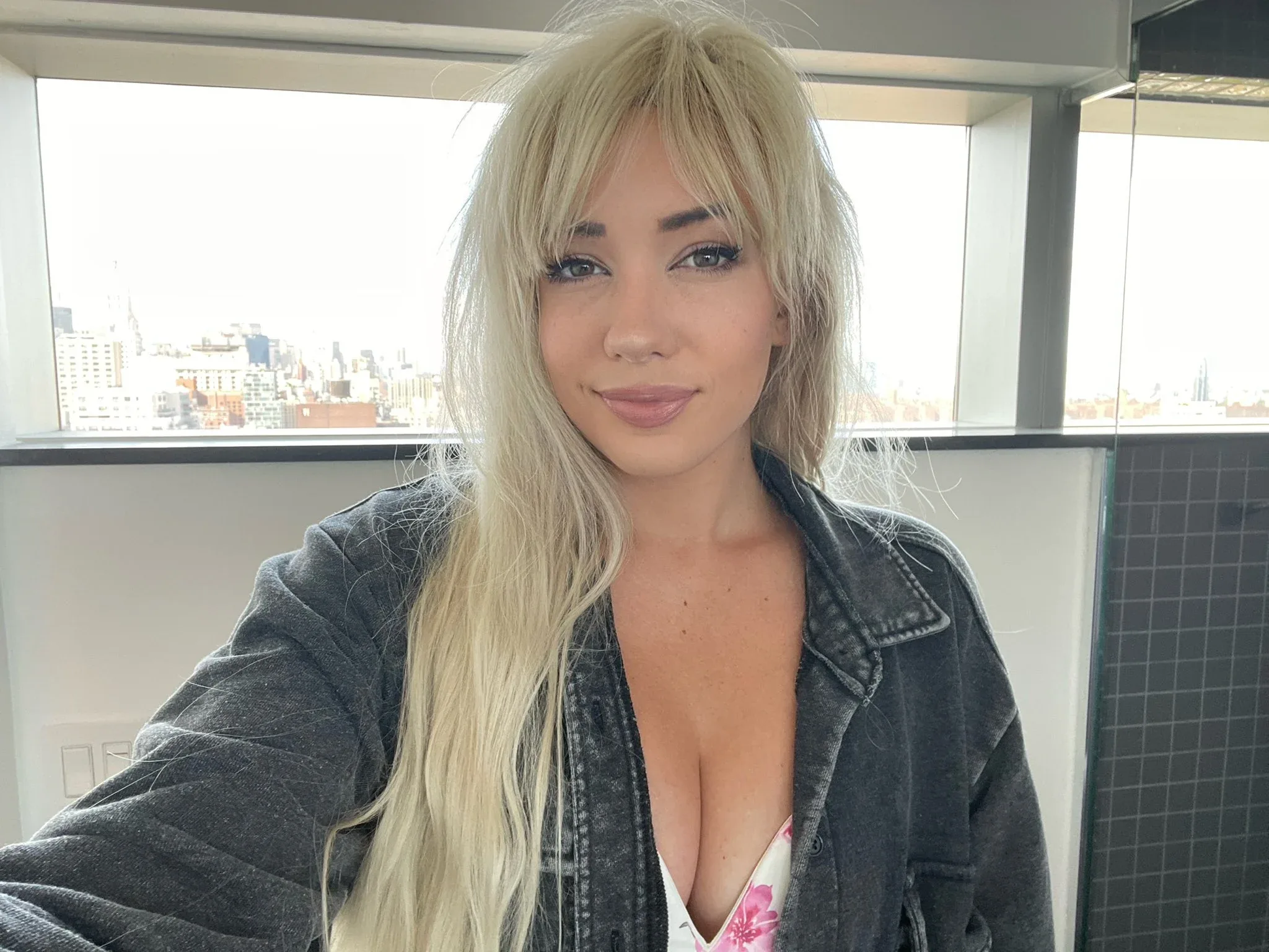 Alanah Pearce photo 8 — Blonde, Slim