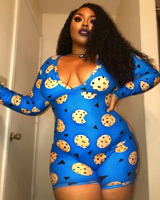 Alashia XO photo 13 — American, Black