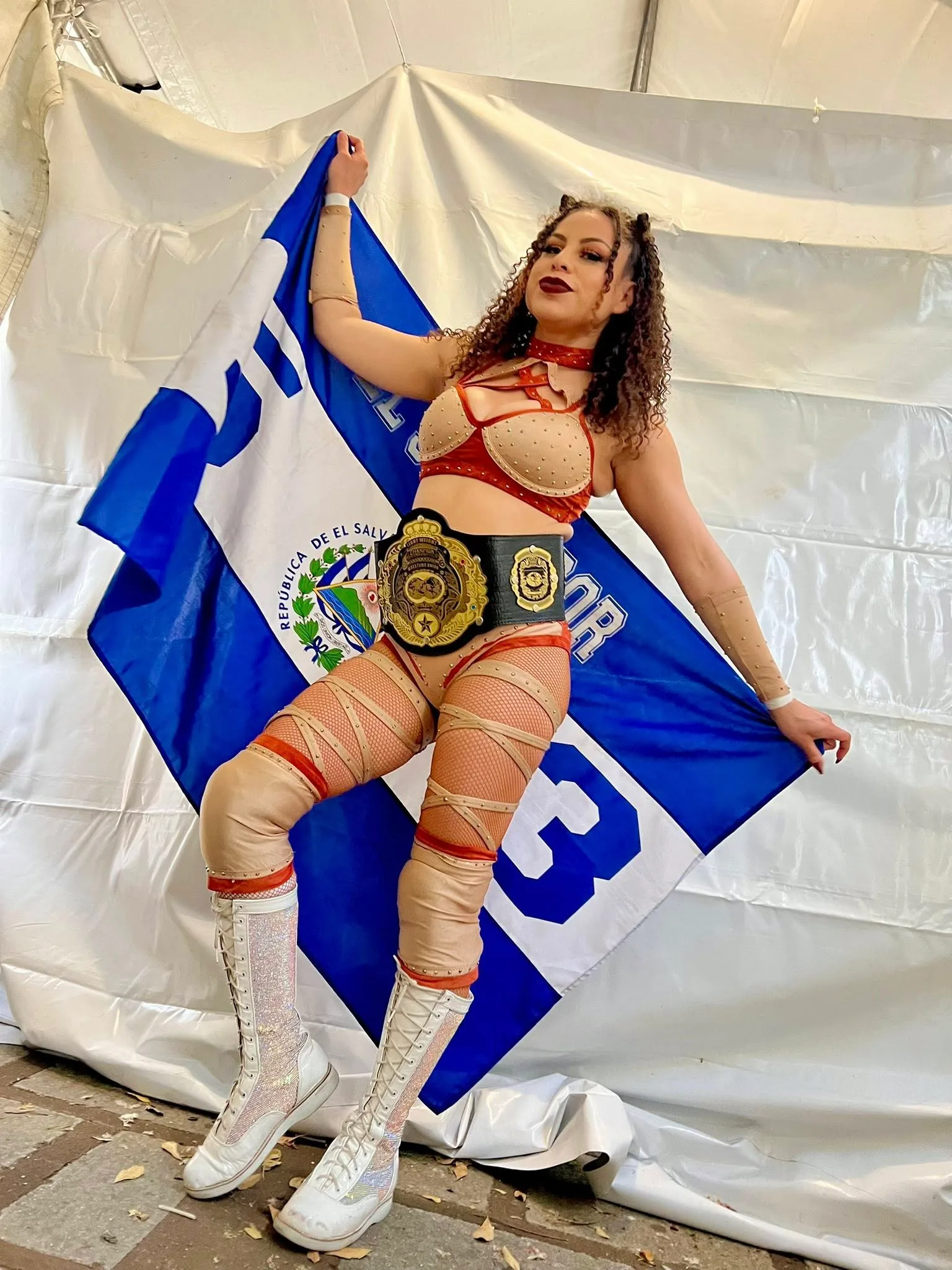 Alejandra Quintanilla photo 7 — Salvadoran, Brown