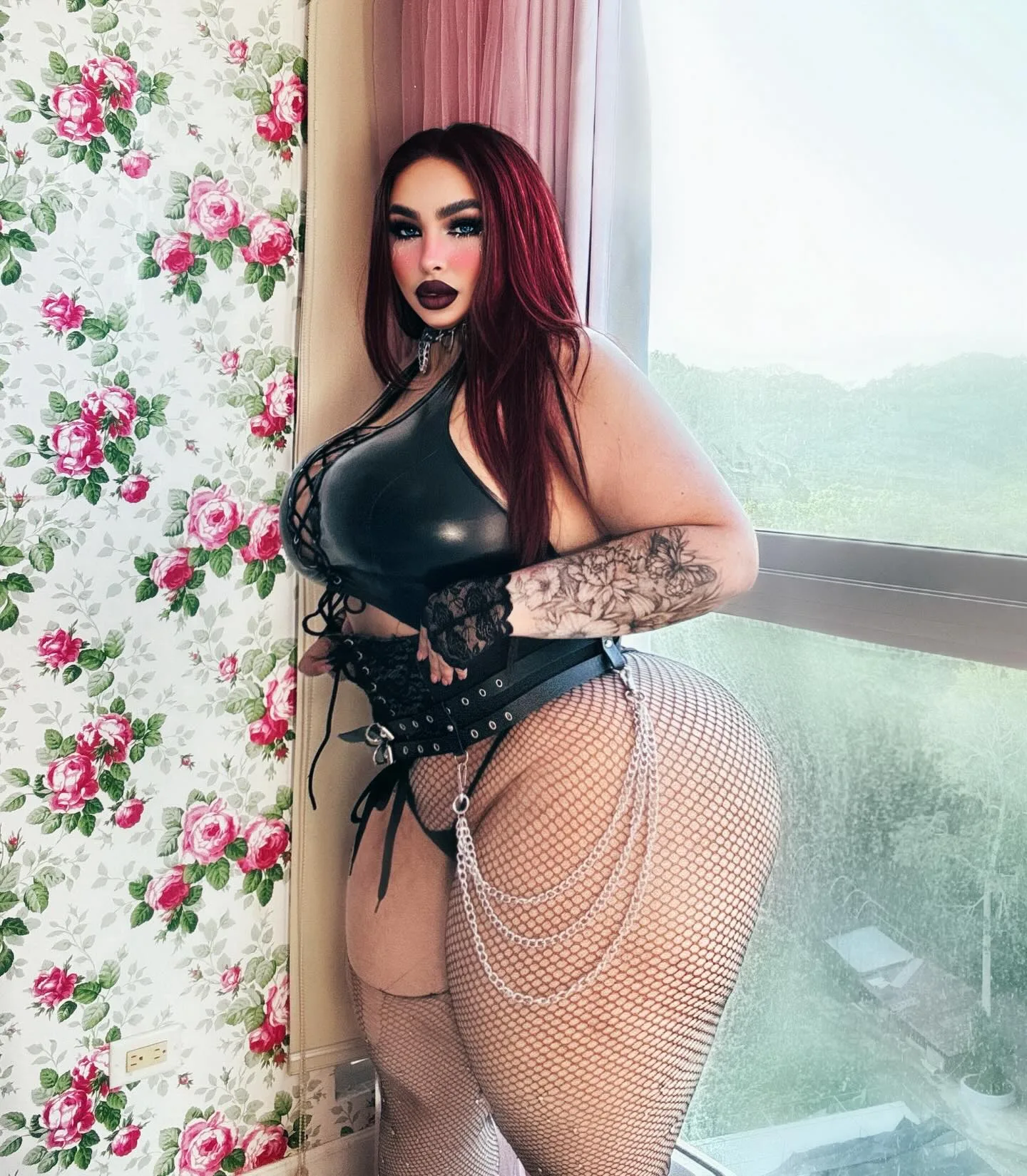 Alessa Belle Conte photo 1 — Black, Chubby