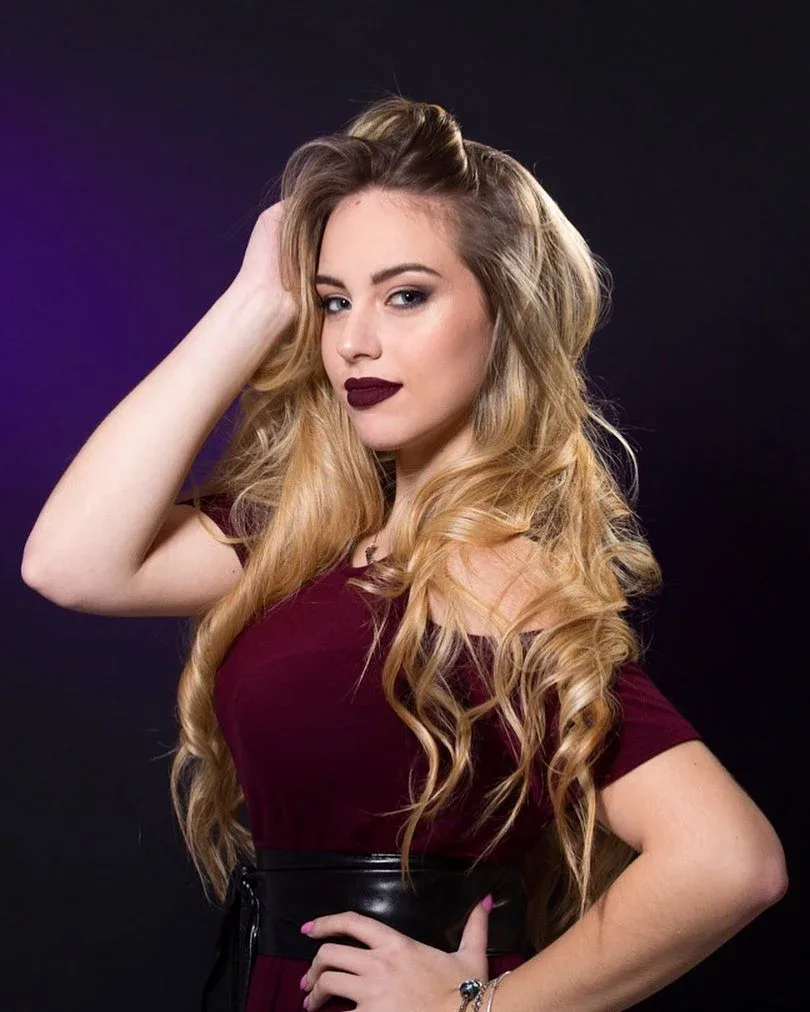 Alessia Maresca Alfano photo 8 — Blonde, Average