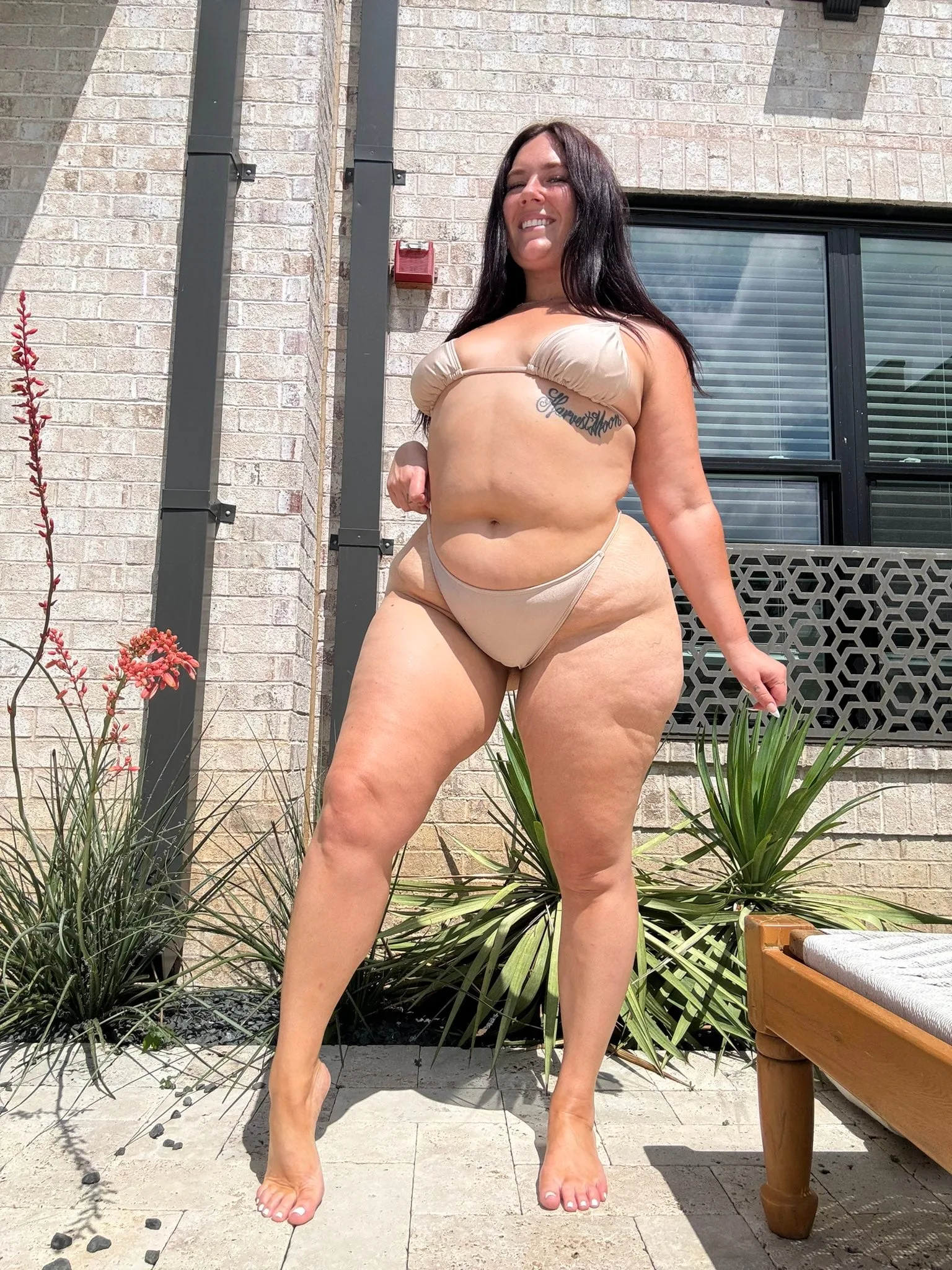 Alex Blair photo 14 — Brown, BBW