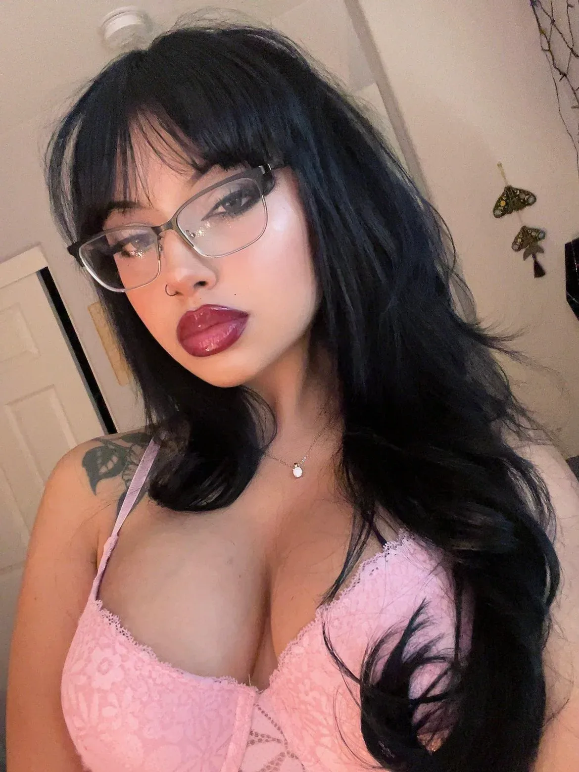 Alexa Liz photo 5 — Mixed-race (primarily Caucasian), Adult Model, Camgirl (former)