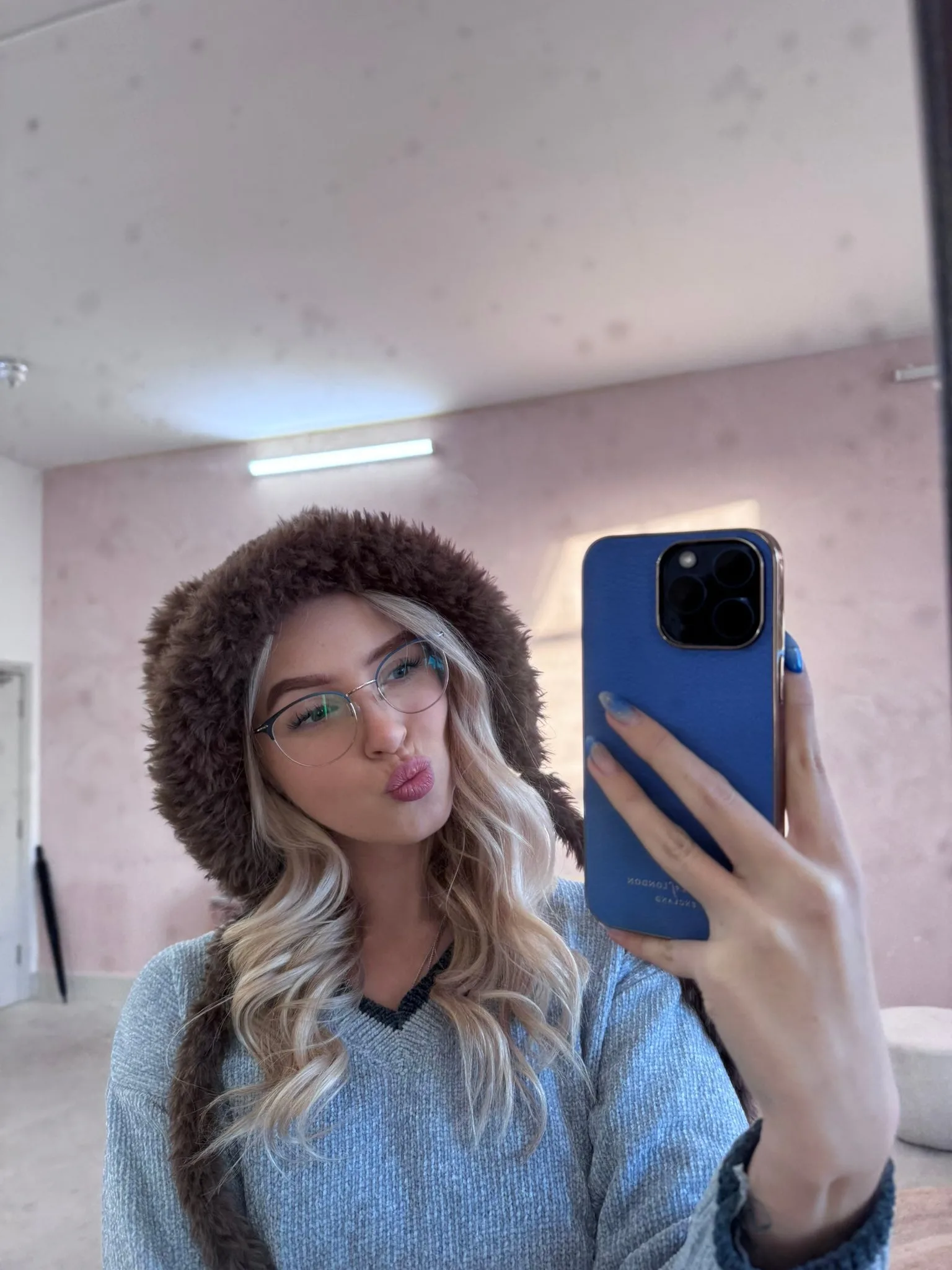 Alexia Woods photo 7 — British, Blonde