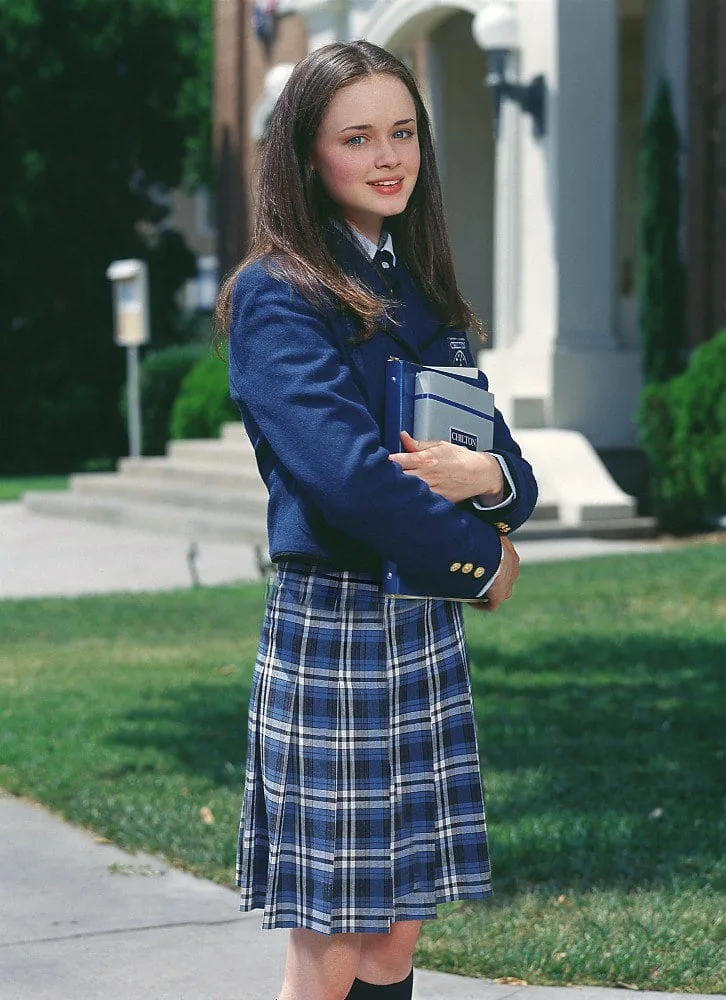 Alexis Bledel photo 8 — Brown, Slim