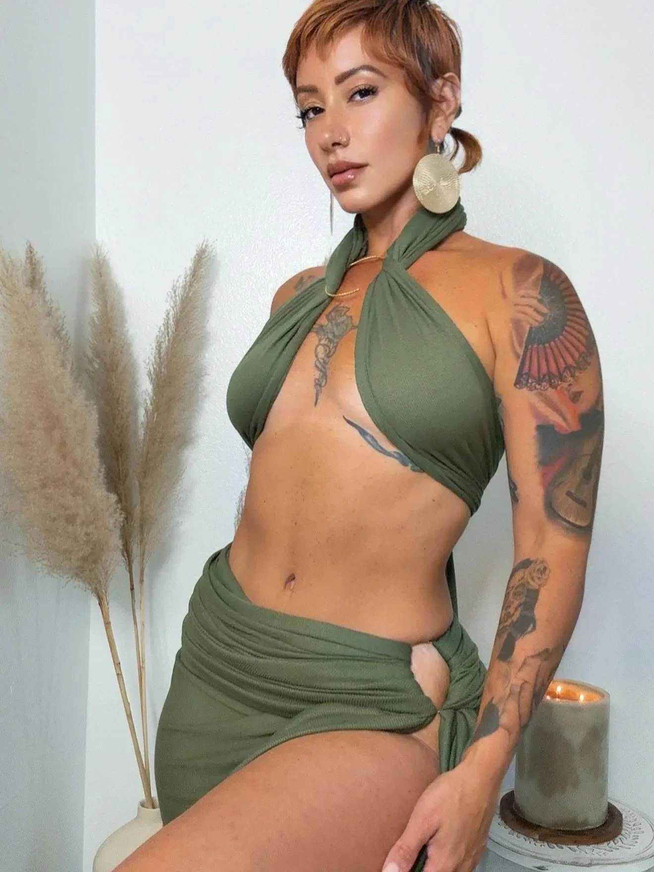 Alexis Ramirez Jackson photo 3 — Average, Brown