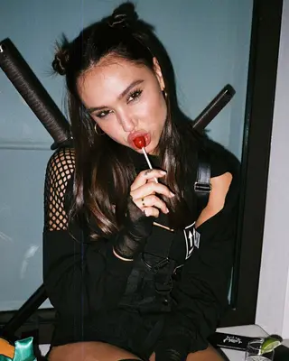 Alexis Ren photo 8 — Blonde, Slim