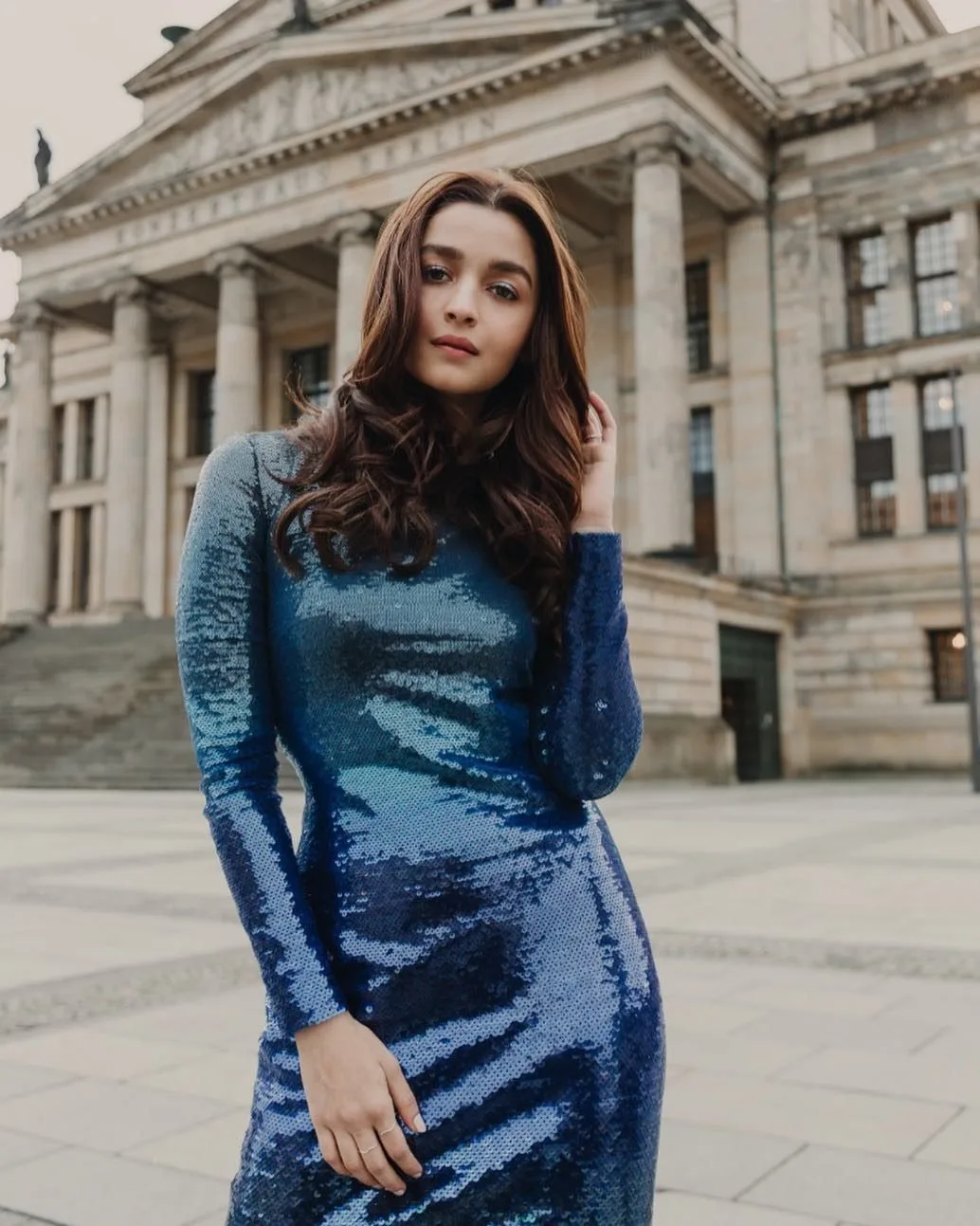 Alia Bhatt photo 1 — British, Brown