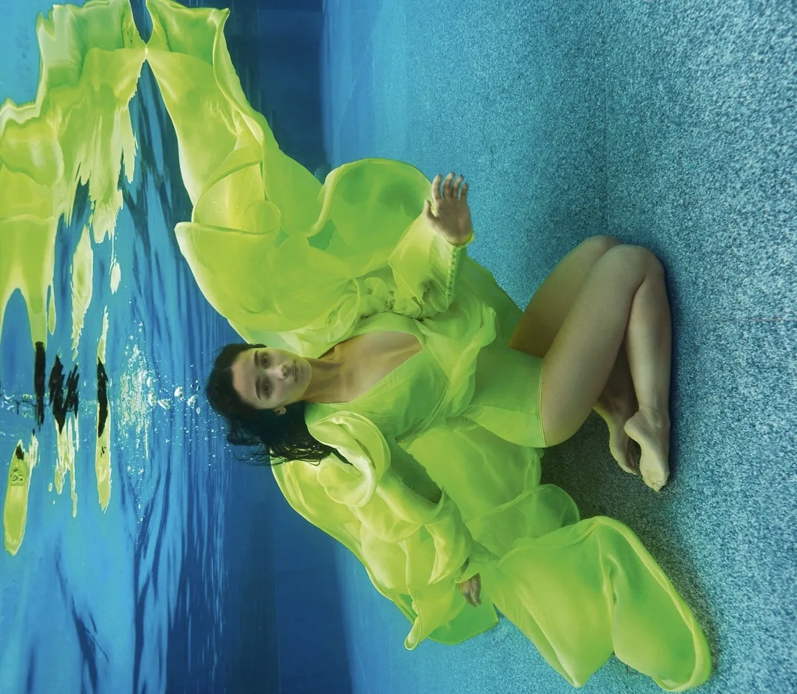 Alia Bhatt photo 14 — Brown, Slim