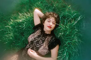 Alia Shawkat photo 10 — Brown, Mixed-race (primarily Middle Eastern)