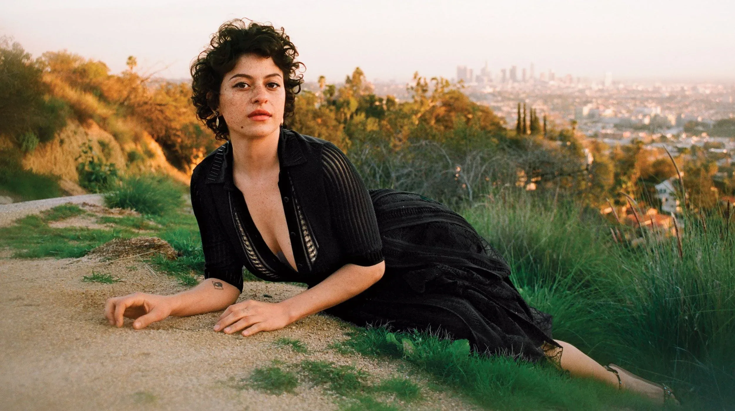 Alia Shawkat photo 5 — Mixed-race (primarily Middle Eastern), Actress, Director, Producer, Voice Actress