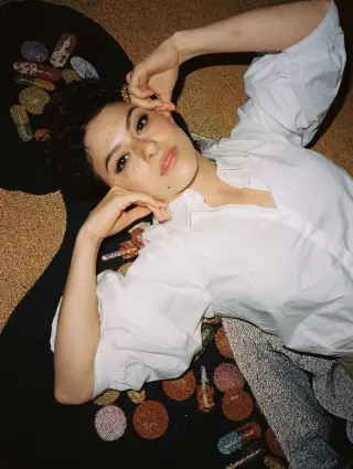 Alia Shawkat photo 6 — Actress, Director, Producer, Voice Actress, American