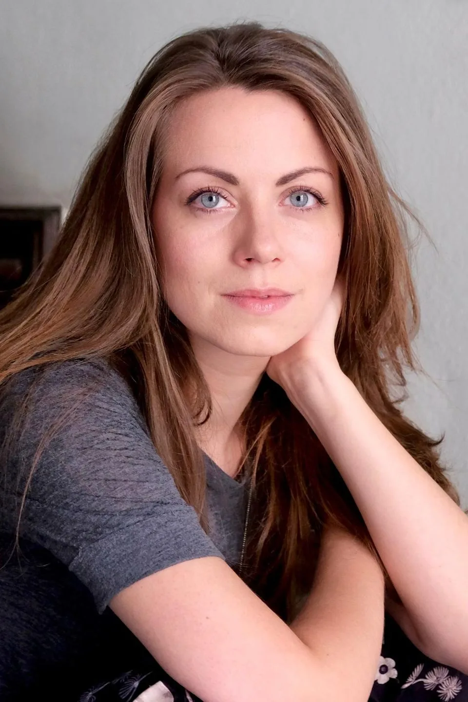 Alice Dwyer photo 3 — Average, Caucasian
