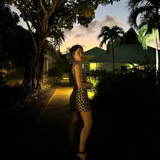 Alice Isaaz photo 8 — Auburn, Slim