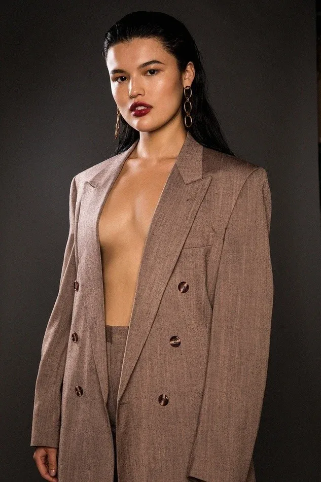 Alicia Loraina Olivas photo 1 — American, Brown