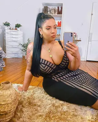 Alicia Rose photo 7 — Latin, Plus Size Model