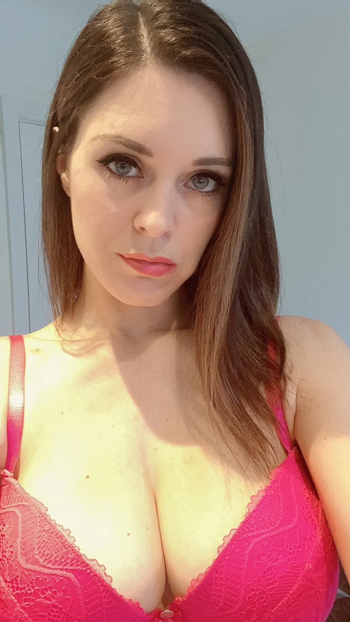 Alika White photo 11 — Caucasian, Camgirl, Cosplayer, Dominatrix