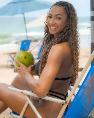 Aline Patriarca photo 8 — Black, Athletic