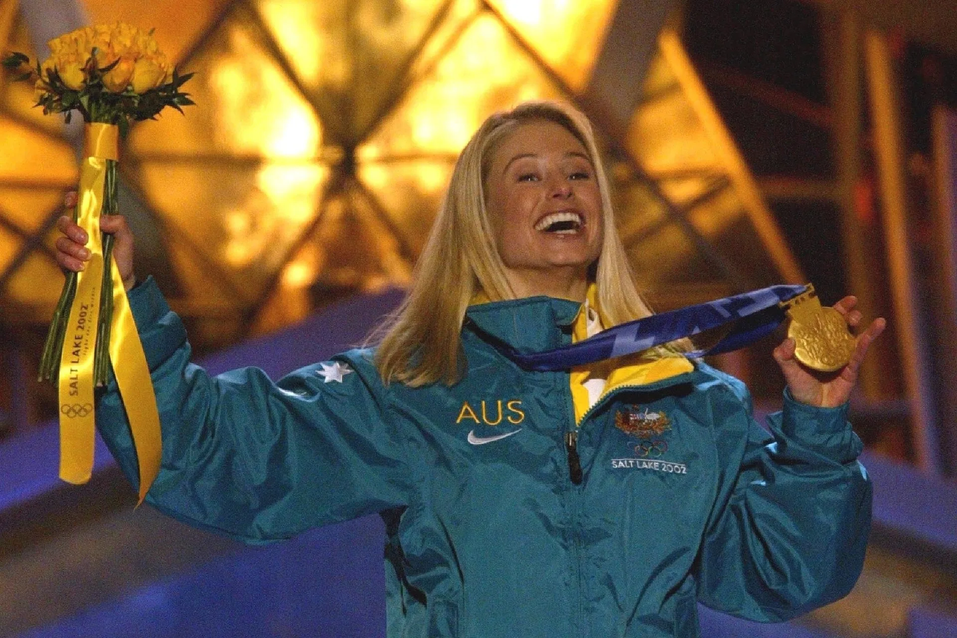 Alisa Camplin photo 2 — Blonde, Average