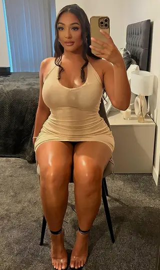 Alisha Simone photo 5 — Black, Blogger