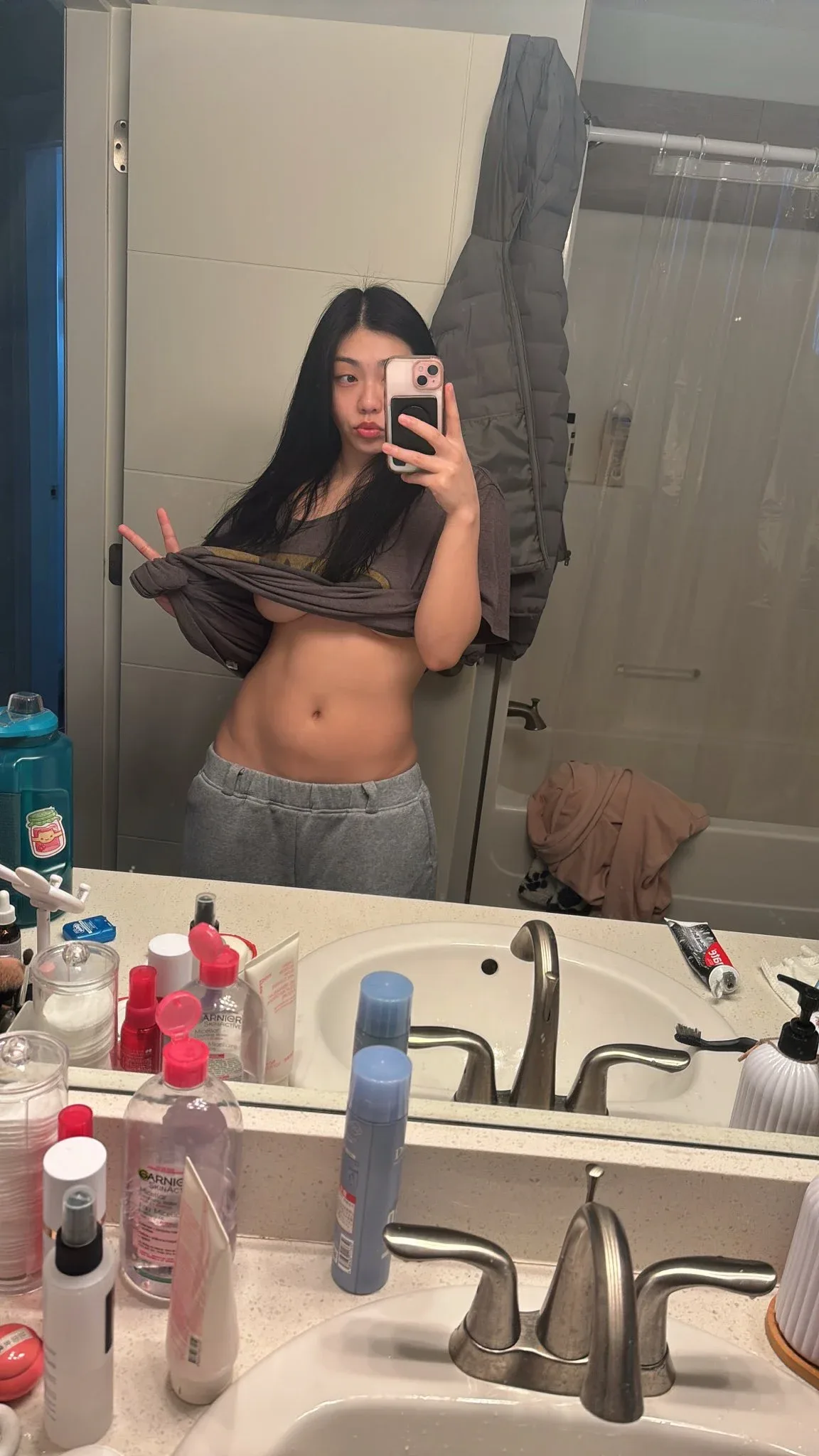 Alle Lee photo 12 — Adult Model, Cosplayer, Gamer, TikTok Star, YouTuber, Guatemalan), (Canadian