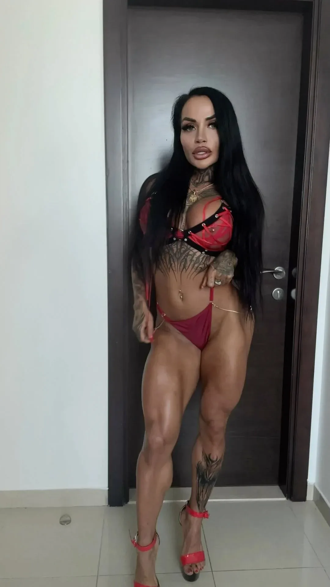 Allegra Brunnet photo 1 — Russian, Black