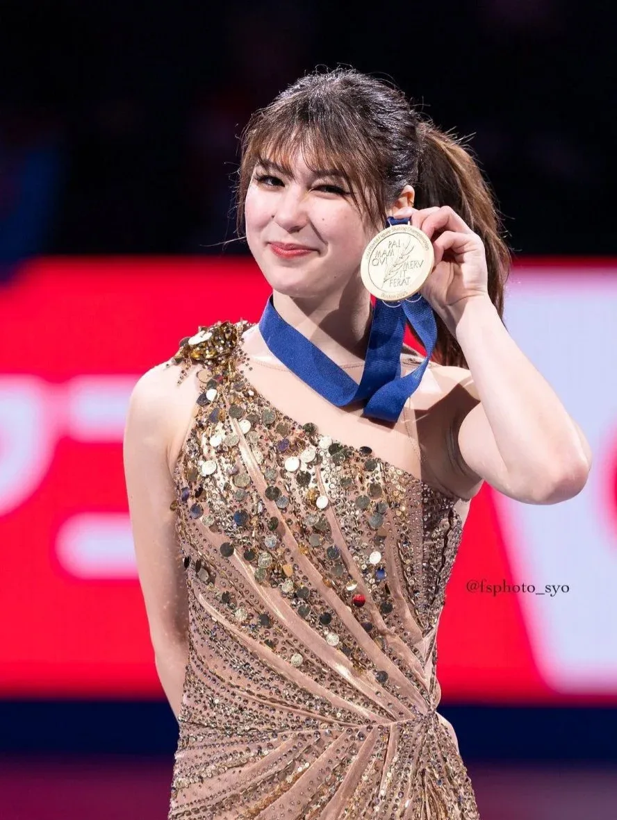 Alysa Liu — Influencer, Sportswoman: Figure Skater, American),  (Chinese