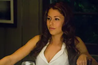 Amanda Crew photo 4 — Brown, Caucasian