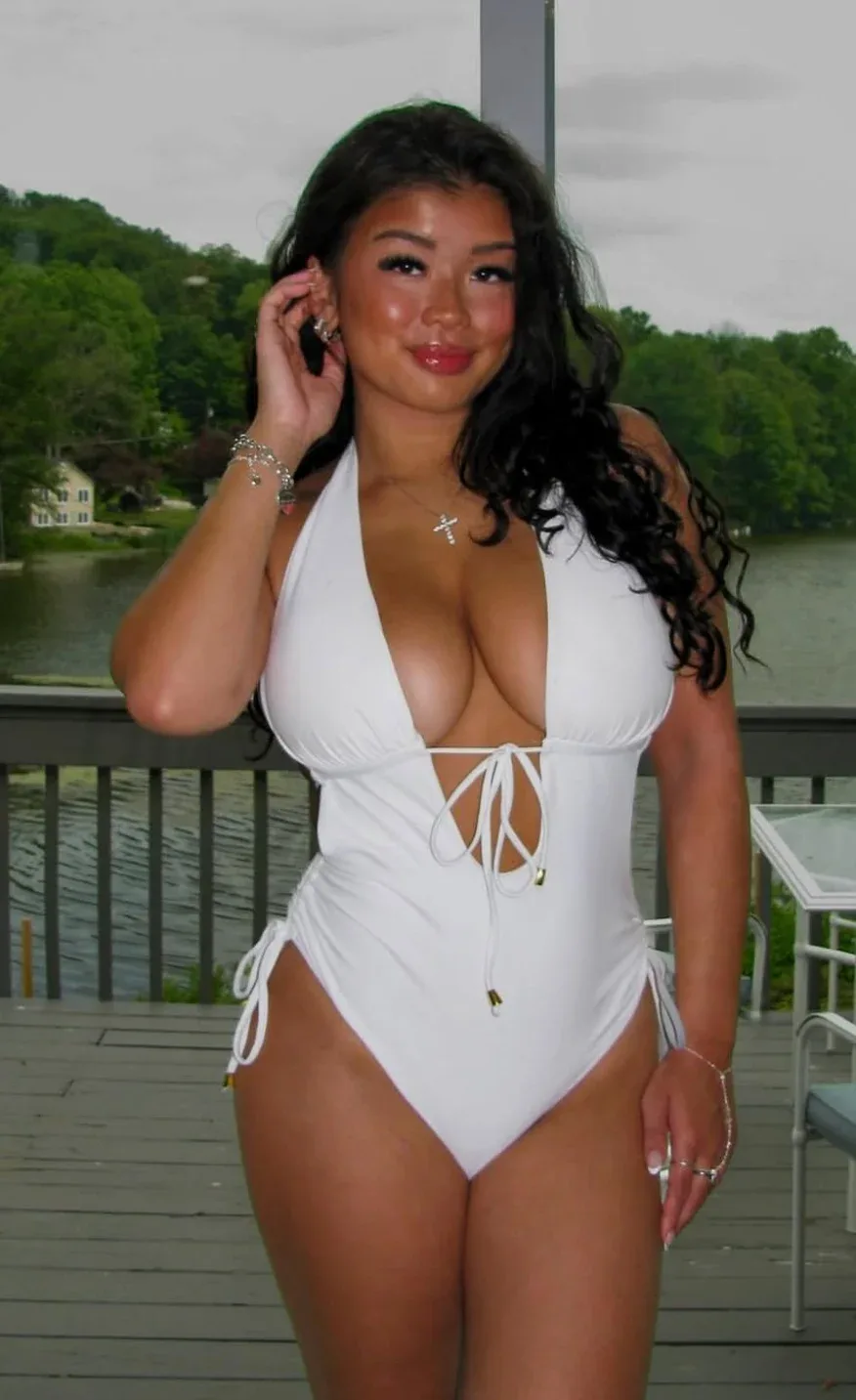 Amanda Jane Chan photo 2 — Black, Average